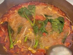 -毛辣果·贵州红酸汤牛肉火锅(西单店)