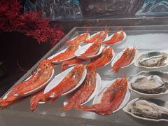 -雍容荟帝王蟹活龙虾展台自助(IFS黑金店)