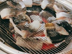 -围炉肉舍•炭烤活鳗•丹东海鲜烤肉(步行街店)