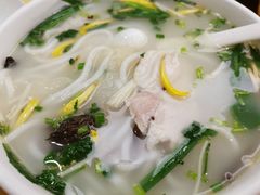 过桥米线-蝴蝶泉宾馆-中餐厅