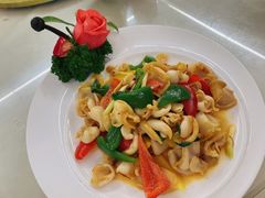特色炒鲍鱼-宜兴隆家宴·私房菜(泰安华庭店)