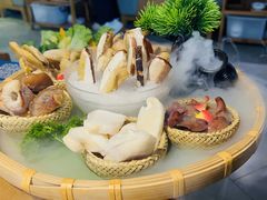 -菌彩云南野生菌火锅(万达广场店)