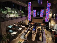 -The ROOF (通盈中心店)