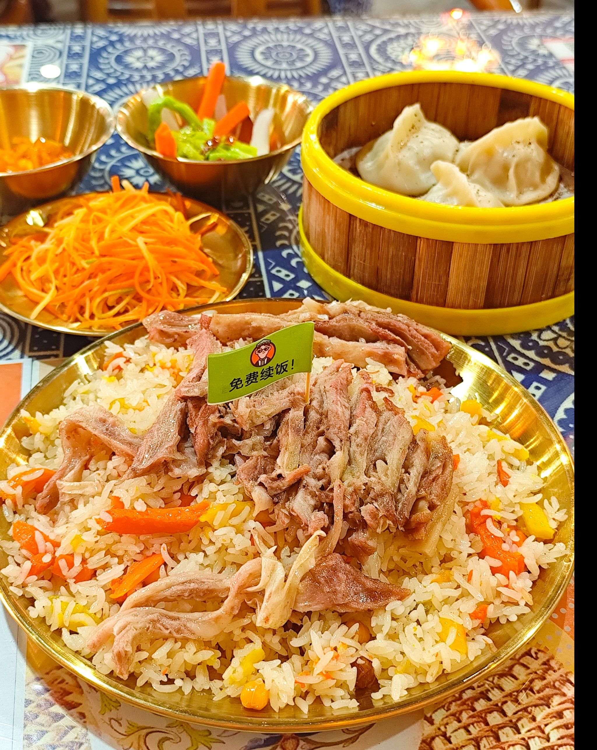 第一次吃新疆手抓饭!好香啊啊啊