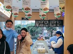 -李与白包子铺(桐梓林店)