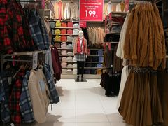 -优衣库(上海金桥国际商业广场店)