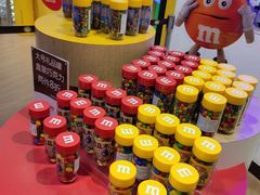 -m豆巧克力世界(上海世茂广场店)