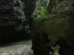 -龙水峡地缝景区