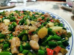 民国霸王兔-杨记隆府(时代天街店)