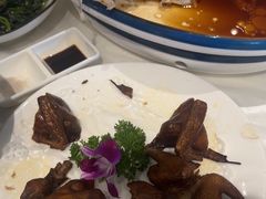 红烧乳鸽-光明招待所(邦凯科技园店)