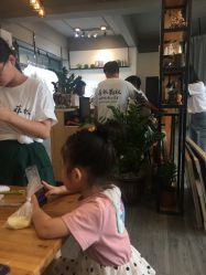 -菲林婚纱摄影工作室