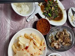 -香猪美食(中心店)