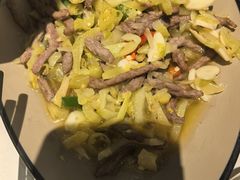 酸菜炒牛肉-三猫黑鱼花(南大店)