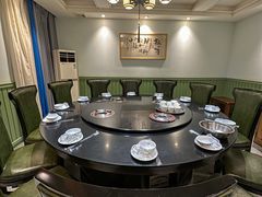 -鱼头泡饭·湖北菜·非物质文化遗产(岳家嘴总店)