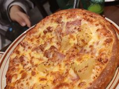 培根鸡肉双拼披萨-萨莉亚意式餐厅(杭州滨江天街店)