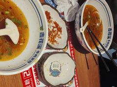 -鑫花溪牛肉米粉(广电传媒店)