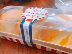-红宝石·鲜奶小方·海派西点房(南丹店)