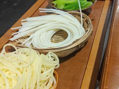 -黔有有贵州酸汤夺夺粉火锅(五味十字店)