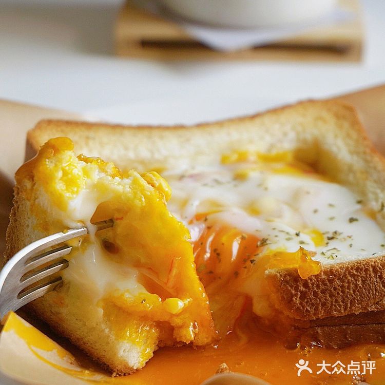 懒人早餐🍴芝士蟹柳太阳蛋吐司🍞｜快手美味