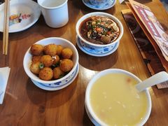 -炉小二铜锅牛蛙•川湘菜(三里屯店)