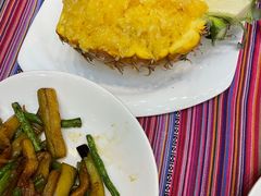 -香巴拉云南餐厅(华莱坞店)