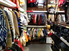 -义乌小商品直销超市(新浦店)