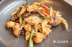 Pepper Stir-Fried Crab Meat