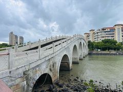 -万绿园