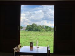 -Chom Cafe and Restaurant