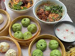 -李与白包子铺(桐梓林店)