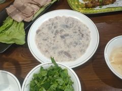-乡土黄·鲜牛肉火锅·小龙虾(兴业街店)