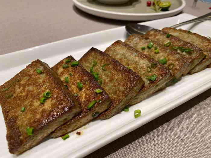 鲍鱼王子(中茵皇冠店)-"味道挺好的,服务也好,不过菜也时上的挺慢.