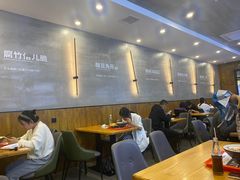 大堂-螺小胖柳州螺蛳粉(钟楼总店)