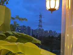 -茅草房·河畔园林火锅