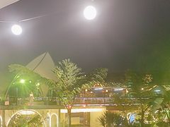 -茅草房·河畔园林火锅