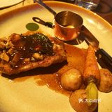 南浦路上的一家西餐厅店
