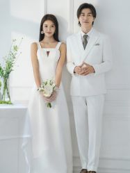 -雪中彩影婚纱摄影·微光艺术中心