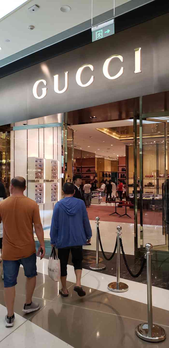 gucci(三亚海棠湾店)-"大清早坐车排队候厅 等待 10点多左右才.
