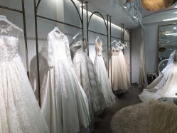 点击看大图 -艾米丽婚纱礼服