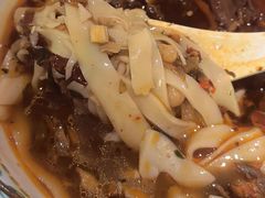 -呷佬·长沙手工米粉(金沙江路店)