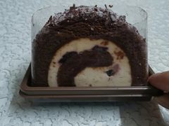 樱桃黑巧瑞幸卷-瑞幸咖啡(国际珠宝交易中心店)