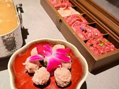 -左庭右院鲜牛肉火锅黑金店(陆家嘴中心店)