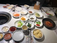 餐前小菜-本家韩国烤肉(青岛万象城店)