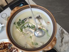 鱼头豆腐汤-宝荣鱼馆·临湖之宴(千岛湖店)