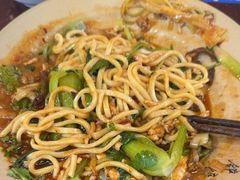 -方铲铲·成都板凳面(滨江银泰店)