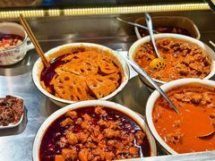 -爆炸头阿姨小四川正宗川味小吃(无任何分店)