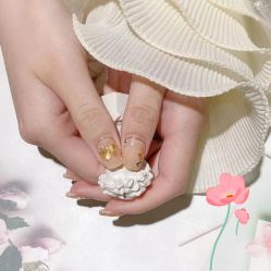 点击看大图 -Fanni美甲美睫皮肤管理