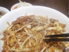 生爆牛肉面-寻裕记·现炒浇头面(人民广场店)