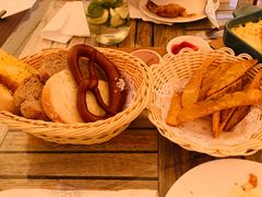 -LENBACH兰巴赫西餐啤酒坊(大连东港店)