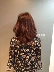 -苑苑发型设计